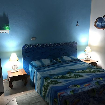 Acquamarina B&B La Maddalena  Екстер'єр фото