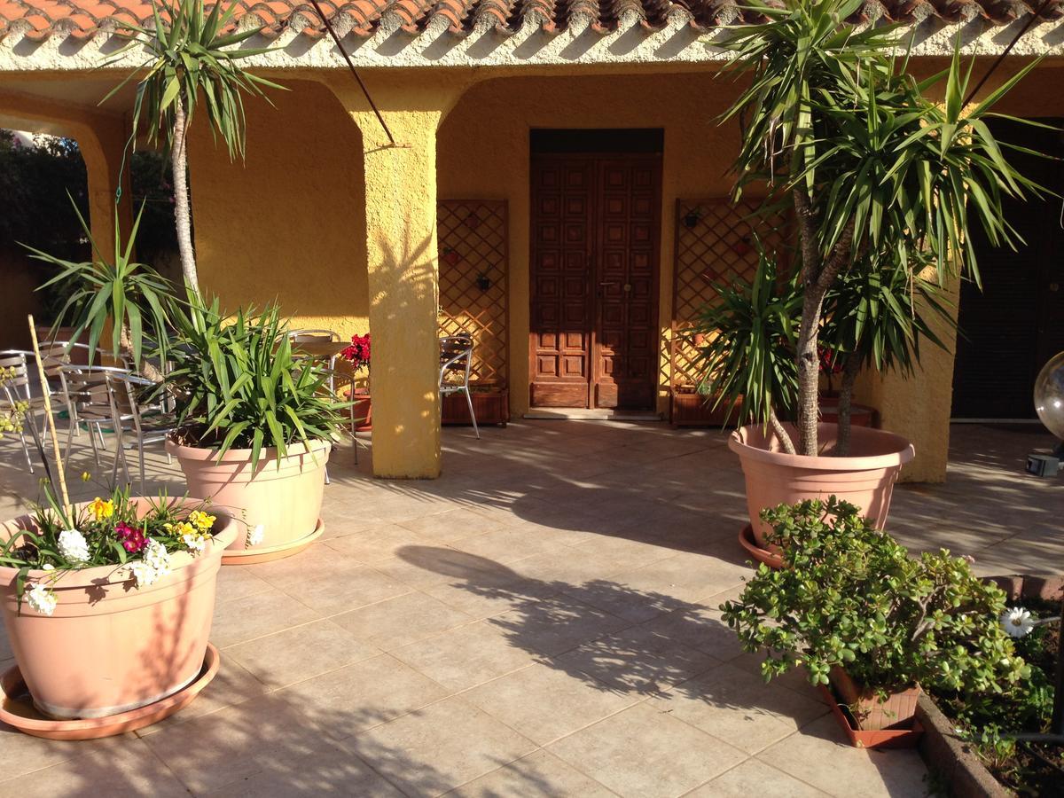 Acquamarina B&B La Maddalena  Екстер'єр фото