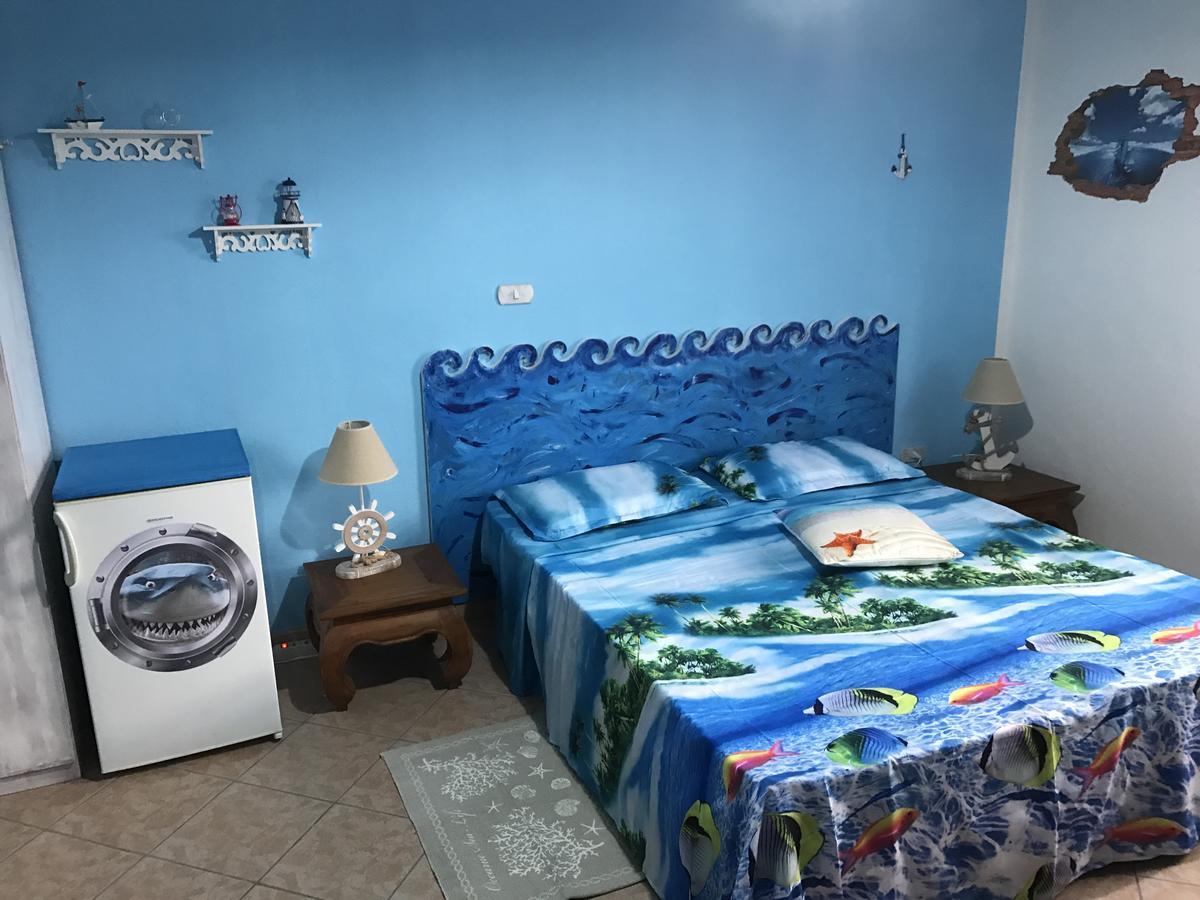 Acquamarina B&B La Maddalena  Екстер'єр фото